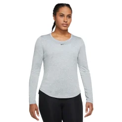 Mujer Nike Camiseta de manga larga de ajuste estándar Dri-FIT One para mujer - SP22