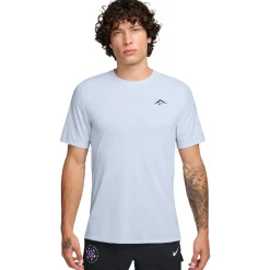 Hombre Nike trail Solar Chase Dri-FIT ADV T-Shirt - SU25